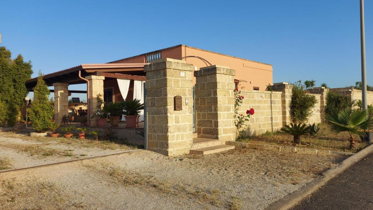 Oniro Specchia Bed & Breakfast Ngoại thất bức ảnh